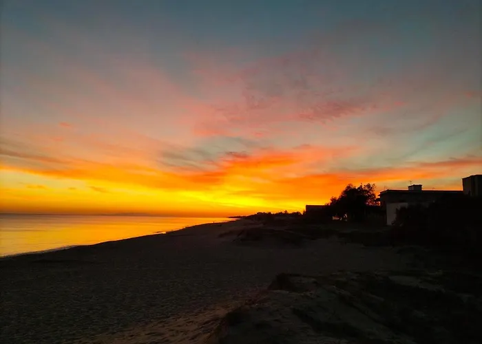 SULLA SPIAGGIA VILLETTA A SCHIERA int.11